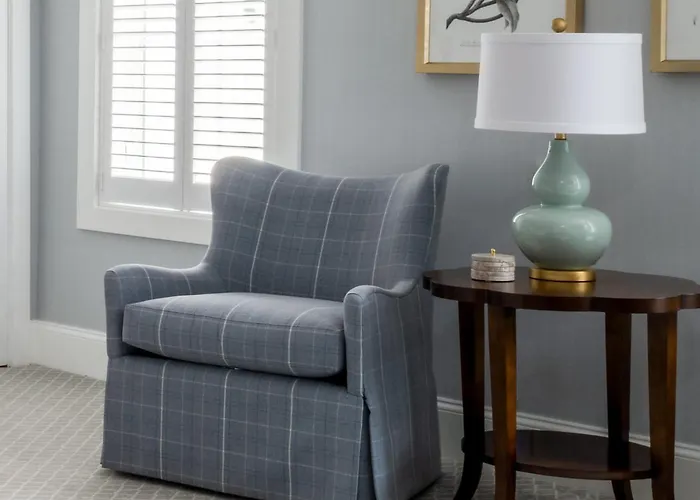 Boutique hotel only: The Oaks Waterfront Hotel